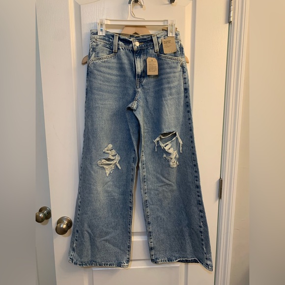 Levi's Women's Mid-Rise Baggy Wide Leg Jeans NWT y2k Baggy Distressed Jeans